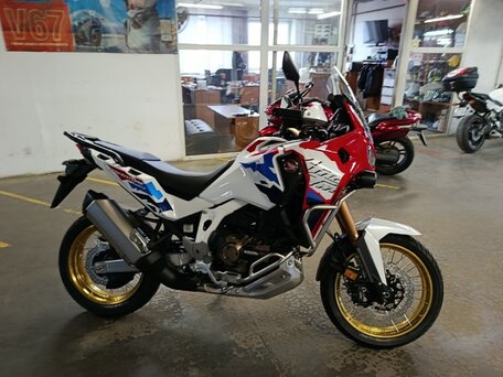 2026 Honda CRF 1100L Africa Twin, белый, 2550000 рублей, вид 3