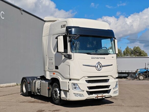 2023 Dongfeng DFH 4180, белый, 5899000 рублей - вид 2