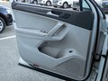 2018 Volkswagen Tiguan II, белый, 2275000 рублей - вид 11