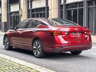 2021 Nissan Altima VI (L34), красный, 1601001 рублей, вид 4