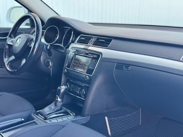 2014 Skoda Superb DSG II Рестайлинг, белый - вид 22