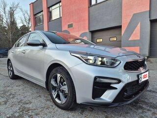 2021 Kia Cerato IV, серебристый, 1990000 рублей, вид 4