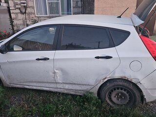 2014 Hyundai Solaris I, белый, 580000 рублей, вид 4