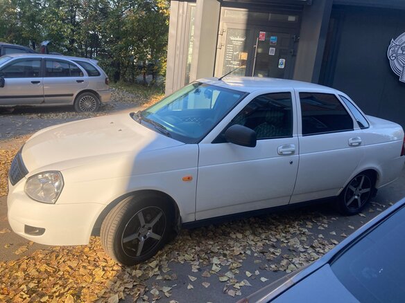 2016 Lada (ВАЗ) Priora I Рестайлинг, белый, 450000 рублей - вид 3