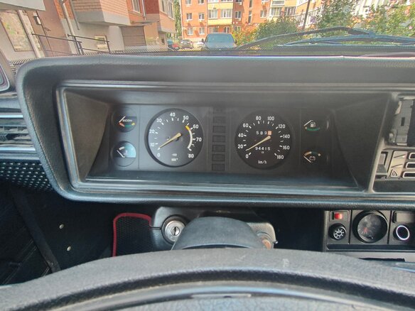 2002 Lada (ВАЗ) 2107, пурпурный - вид 10