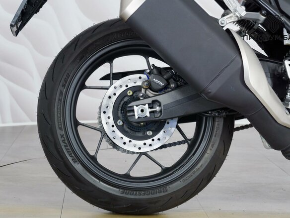 2025 Honda CB 1000 Hornet, белый, 1399000 рублей - вид 8