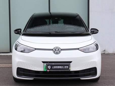 2024 Volkswagen ID.3 57.3 kWh I, белый, 2364505 рублей, вид 2