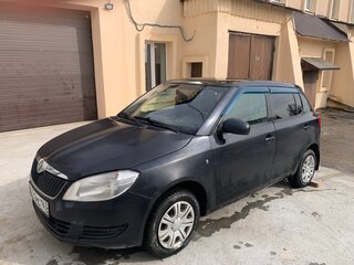 2011 Skoda Fabia II Рестайлинг, чёрный, 325000 рублей, вид 1