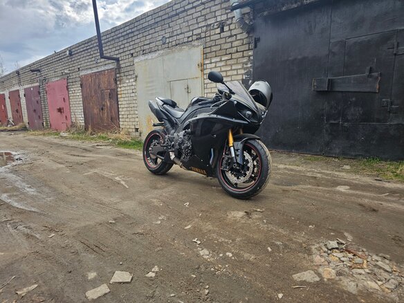 2012 Yamaha YZF-R1, чёрный, 1249000 рублей - вид 2