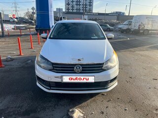 2017 Volkswagen Polo V Рестайлинг, белый, 750000 рублей, вид 1