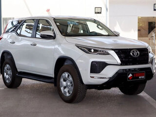 2026 Toyota Fortuner II Рестайлинг, белый, 4600000 рублей, вид 4