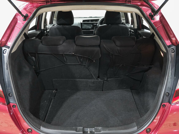 2019 Honda Fit III Рестайлинг, красный - вид 31