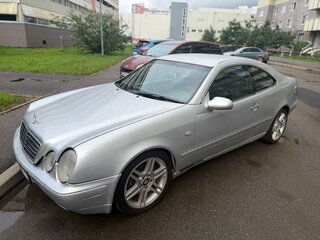 1998 Mercedes-Benz CLK-Класс 200 I (W208), серебристый, 255000 рублей, вид 1