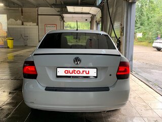 2014 Volkswagen Polo V, белый, 380000 рублей, вид 3