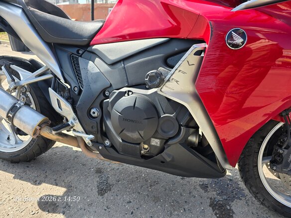 2010 Honda VFR 1200, красный, 750000 рублей - вид 16