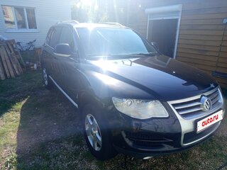 2009 Volkswagen Touareg I Рестайлинг, чёрный, 999999 рублей, вид 2