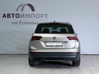 2018 Volkswagen Tiguan II, бежевый, 2590000 рублей, вид 5