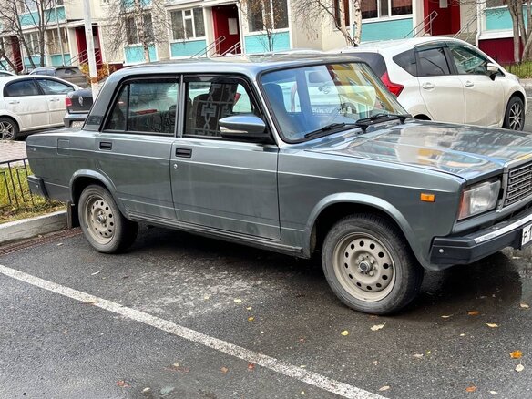 2005 Lada (ВАЗ) 2107, серый, 220000 рублей - вид 3