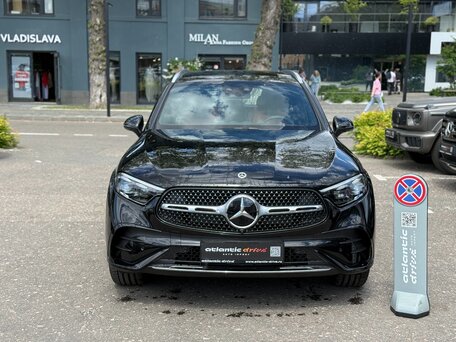 2026 Mercedes-Benz GLC 300 II (X254), чёрный, 7240000 рублей, вид 2