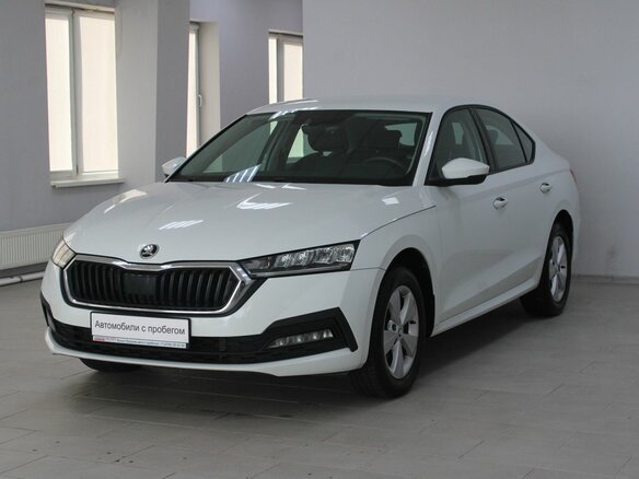 2021 Skoda Octavia IV (A8), белый, 2349900 рублей - вид 2