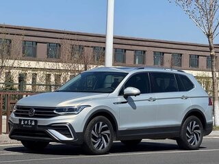 2022 Volkswagen Tiguan II Рестайлинг, серый, 2773000 рублей, вид 1