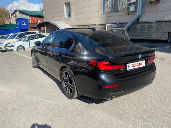 2022 BMW 5 серии 540d xDrive VII (G30/G31/G38) Рестайлинг, чёрный, 9200000 рублей - вид 2