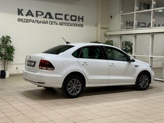 2019 Volkswagen Polo V Рестайлинг, белый, 1150000 рублей, вид 2