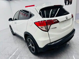 2022 Honda Vezel I Рестайлинг, белый, 1700000 рублей, вид 4