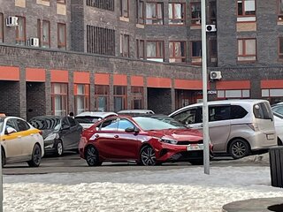 2022 Kia Forte III Рестайлинг, оранжевый, 1700000 рублей, вид 4