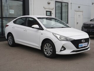 2022 Hyundai Solaris II Рестайлинг, белый, 1500000 рублей, вид 3
