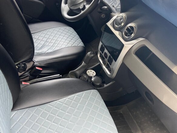 2011 Renault Logan I Рестайлинг, чёрный - вид 2