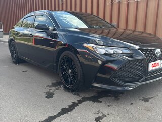 2021 Toyota Avalon V, чёрный, 2990000 рублей, вид 1