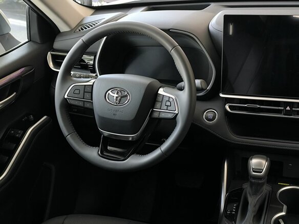 2026 Toyota Highlander IV (XU70), белый - вид 14