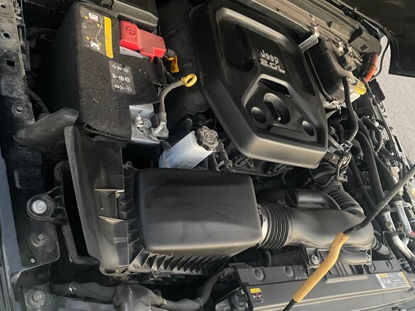 2022 Jeep Wrangler IV (JL), чёрный, 5500000 рублей - вид 18