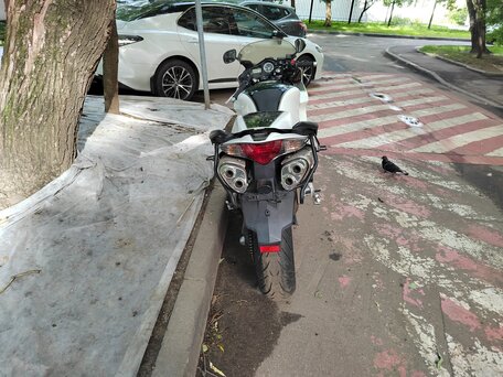 2009 Honda VFR 800, белый, 550000 рублей, вид 4