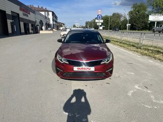 2020 Kia Optima IV Рестайлинг, красный, 2250000 рублей, вид 2