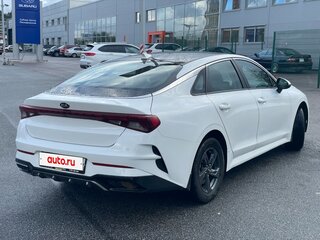 2021 Kia K5 III, белый, 1290000 рублей, вид 4