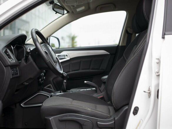 2020 Geely Emgrand X7 I Рестайлинг 2, белый, 1010000 рублей - вид 11