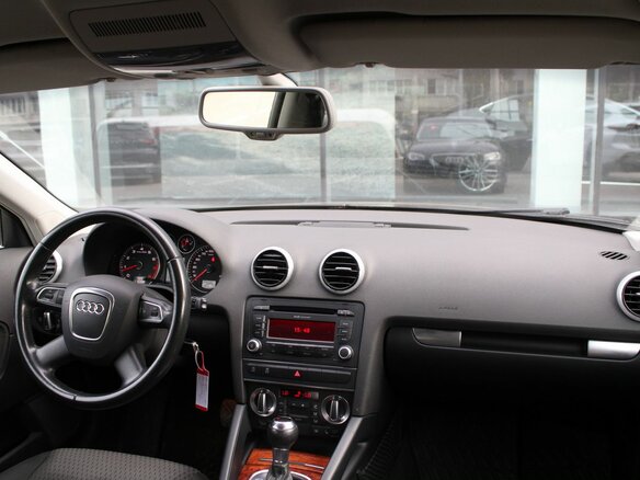 2011 Audi A3 II (8P) Рестайлинг 2, чёрный, 985000 рублей - вид 8