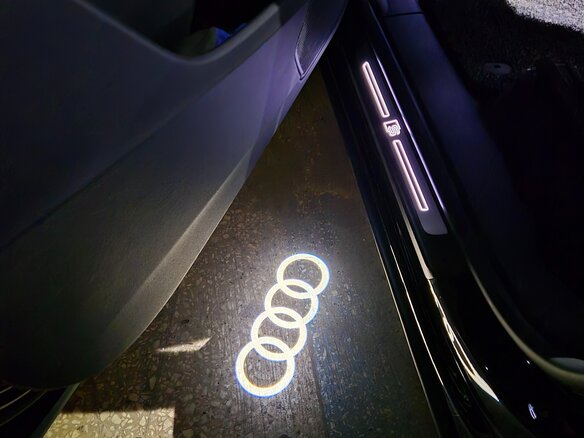 2022 Audi Q8 55 TFSI I (4M), чёрный, 8600000 рублей - вид 18
