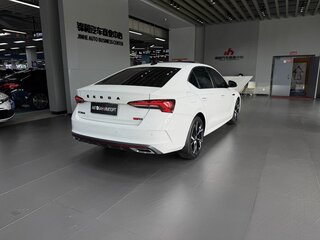 2022 Skoda Octavia IV (A8), белый, 2299900 рублей, вид 5