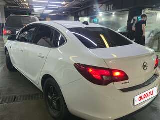 2013 Opel Astra J Рестайлинг, белый, 585000 рублей, вид 5