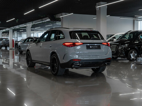 2026 Mercedes-Benz GLC 300 II (X254), серый - вид 4