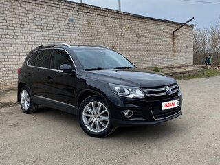 2013 Volkswagen Tiguan I Рестайлинг, чёрный, 1700000 рублей, вид 3