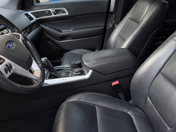 2015 Ford Explorer V, серый, 2050000 рублей - вид 4