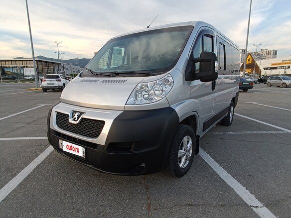 2013 Peugeot Boxer, серебристый, 2250000 рублей - вид 2