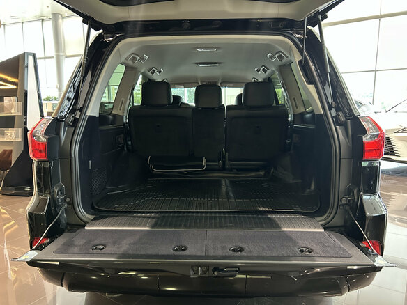 2017 Lexus LX 450d III Рестайлинг 2, чёрный, 7649000 рублей - вид 9