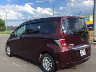 2014 Honda Freed I Рестайлинг 2, красный, 1100000 рублей, вид 3