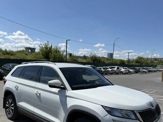 2018 Skoda Kodiaq I, белый, 2000000 рублей, вид 3