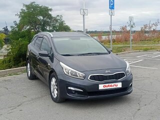 2017 Kia Ceed II Рестайлинг, серый, 1390000 рублей, вид 3